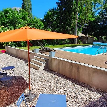 Maison Cimarron Bed & Breakfast Chateauroux-les-Alpes Exterior foto